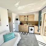 Le Cocon Marin , Vue , Clim , Parking , Piscine Apartment Antibes