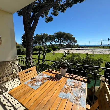 Le Cocon Marin , Vue , Clim , Parking , Piscine * Antibes